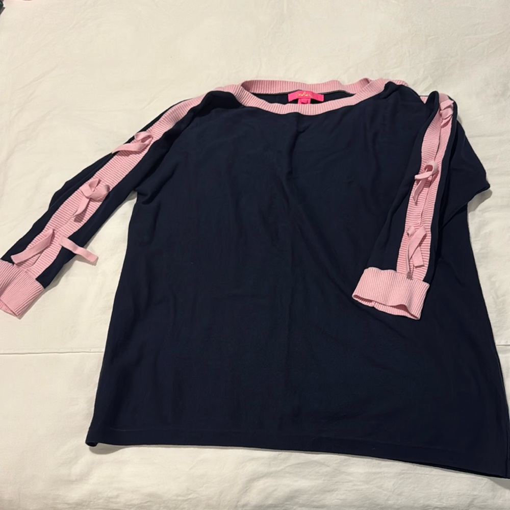 Lilly Pulitzer Blue Sweater with 3/4 length Sleeves Size L